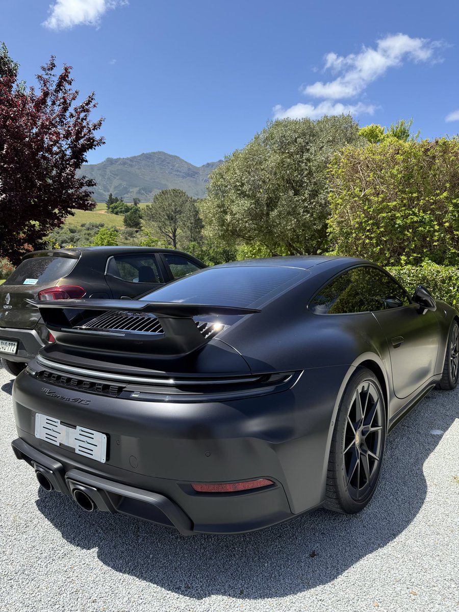 tonysnip3r's tweet image. Delay gratification.
I’m coming. 🖤🏎️