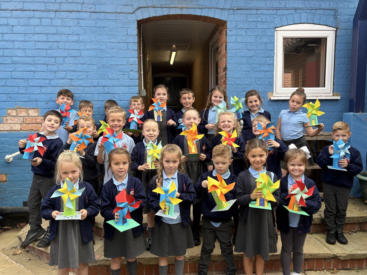 We made some fab windmills in D&amp;T. Very colourful ones! <a href="/Sturtonhead/">Mark Elliott</a> 
Superstars class one ⭐️✨