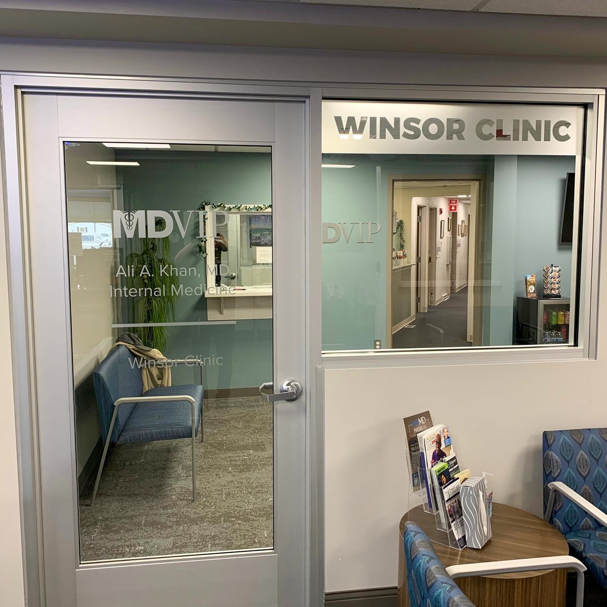 metrosignsal's tweet photo. Seamless navigation & elevated branding for MDVIP inside Scheurer Hospital! ✨ We crafted custom wall signs & window graphics. Managers, does your office signage make a great impression? #MedicalOffice #InteriorDesign #Signage #MDVIP #MetroSignsAndLighting https://t.co/HF31fQ6NYC