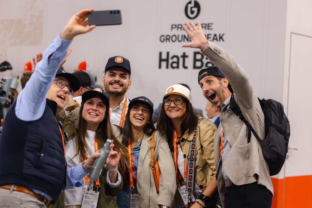 procoretech's tweet image. Thousands of builders. Bold conversations. Real innovation. 🛠️ 
We’re on the ground capturing it all. Here's a glimpse into Groundbreak 2025 in Houston. #GBK25