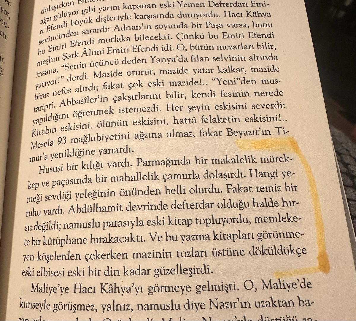 Mithat Cemal Kuntay’ın “Üç İstanbul”unda Ali Emiri tasviri