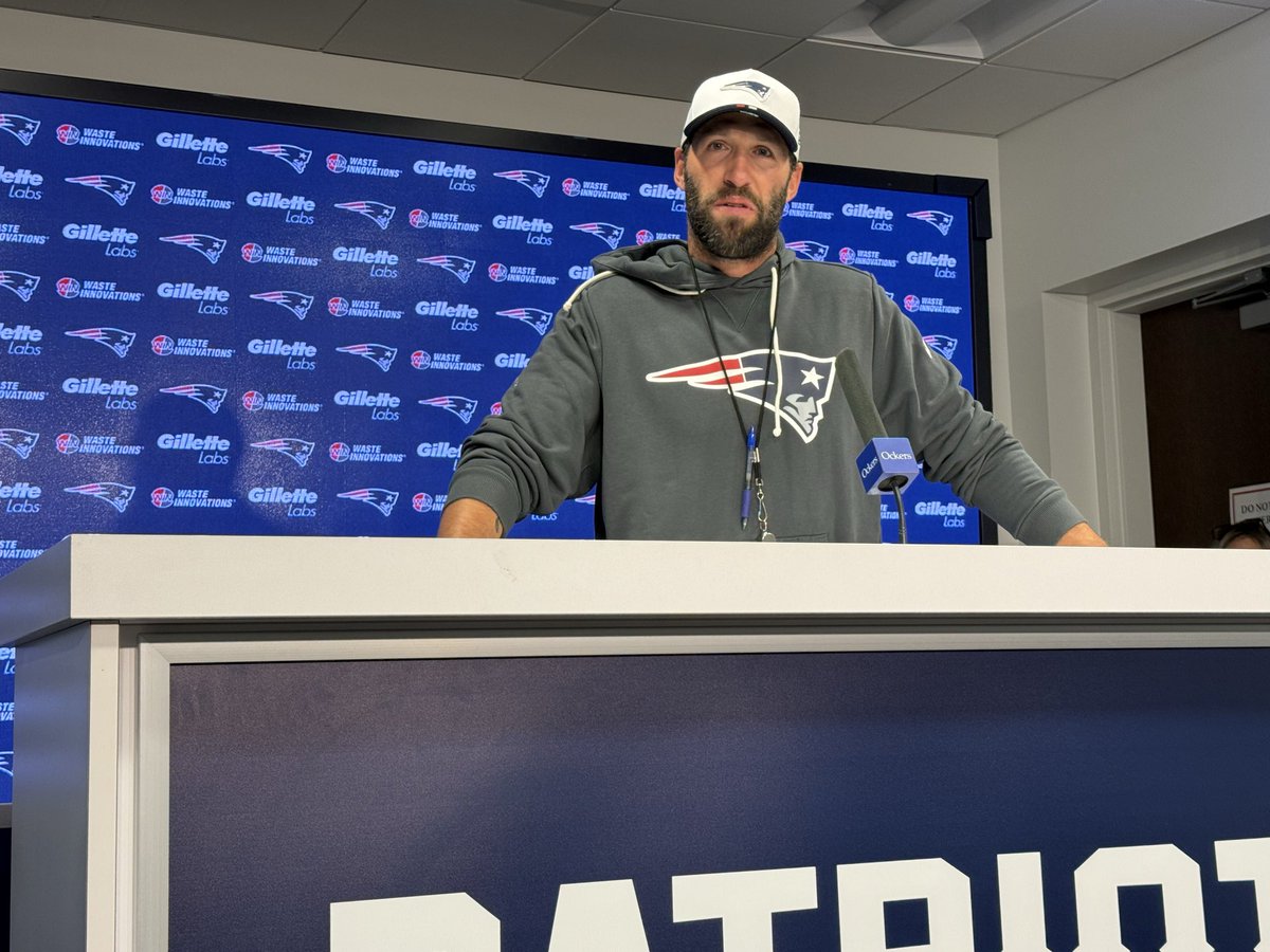 Special teams coordinator Jeremy Springer on Efton Chism III debut on kickoff returns: Took care of the ball. Made great decisions. Happy with his progression. 
