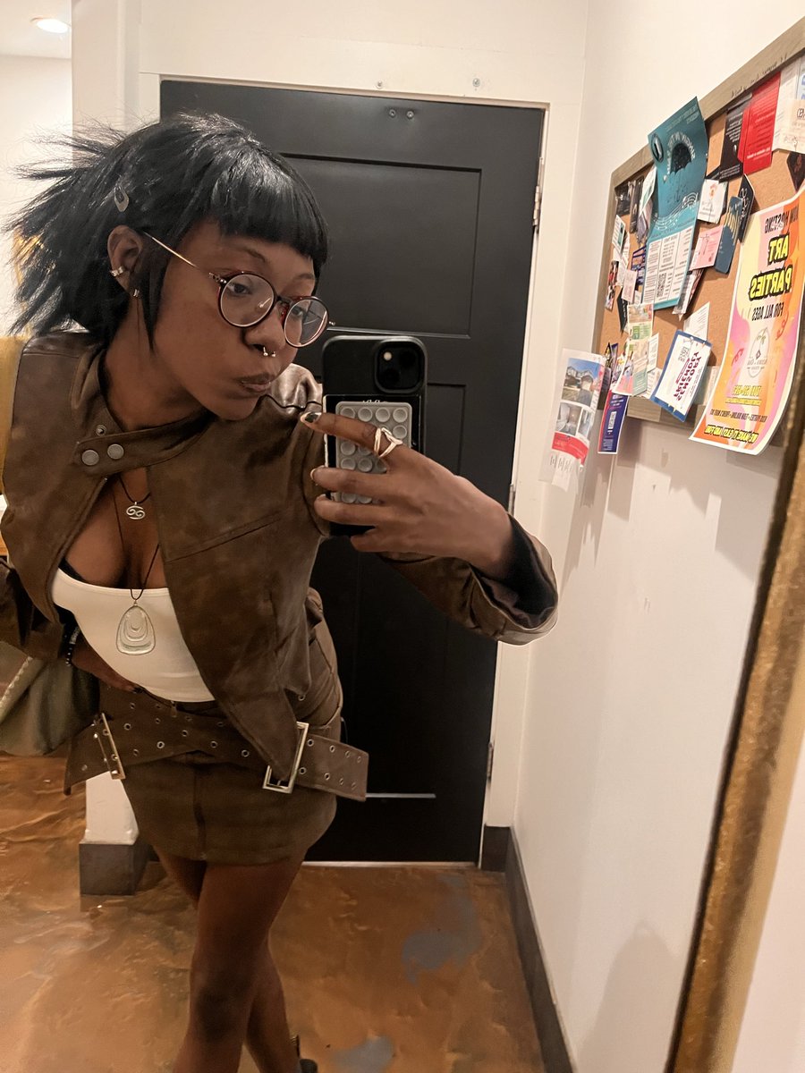 hingelessone's tweet image. fall baybeeeee