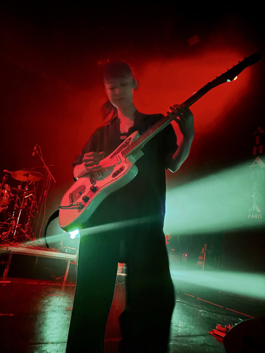 Hier soir, j’étais au concert d’Hitsujibungaku et c’était exceptionnel.

Un rêve de réalisé…