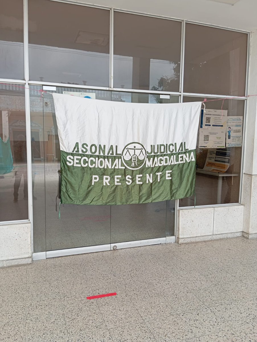 Margari58244504's tweet photo. Finaliza el año y los empleados de la Rama Judicial aún no hemos recibido el aumento salarial acordado para 2025, ni el retroactivo. A la espera de la firma de @petrogustavo. Dónde está la justicia social de este gobierno?
#JusticiaParaLaJusticia
#YElAumentoPaCuando https://t.co/fosOts6nuB