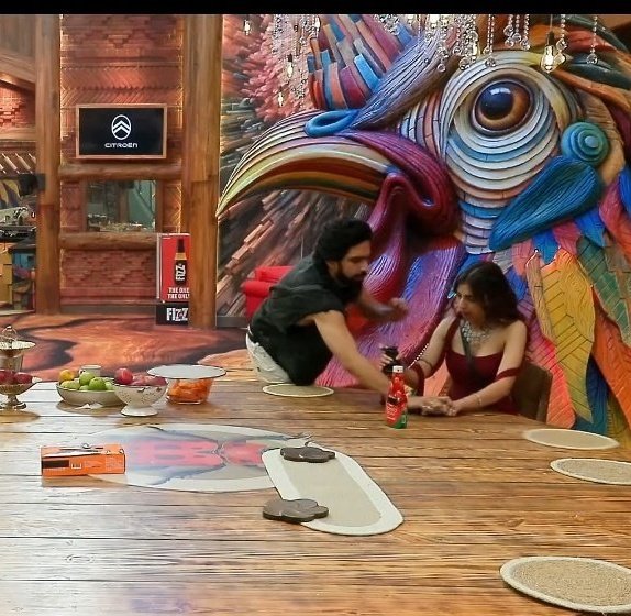 its_SanyHere's tweet photo. Aaj Ka Mera Last Tweet Hai Aur Bas itna Kahunga Ke Aaj Farrhana Bhatt ko support karne ke liye, Uske Liye Khada Hone ke Liye Tmhe ka Uska Fan Hone Ki Zaroorat Nahi Hai 💯

STAY STRONG FARRHANA 
#BiggBoss19 #FarrhanaBhatt #Bahana #BaseerAli https://t.co/GfC9QUBEun