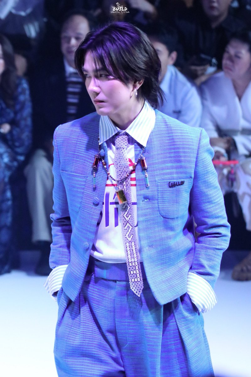 Confidence is the best outfit เท่ที่สุดไปเลย💙✨🚶

BUILD AT SIAM PARAGON

#SiamParagonBIFW2025xBuild
#BuildJakapan <a href="/JakeB4rever/">BIU.</a> 
#Beyourluve