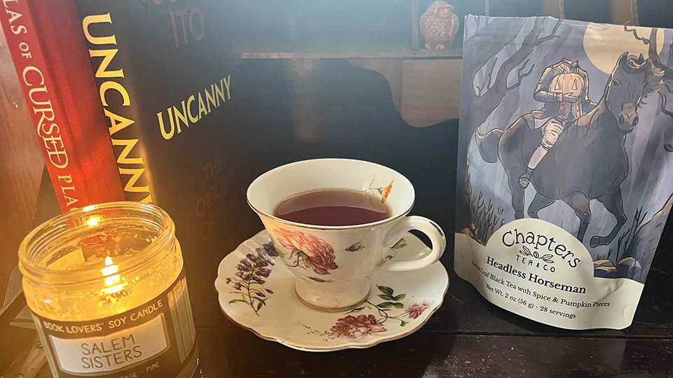 RubyCosmos's tweet image. The new Headless Horseman tea from @drinkchapters is already on its second round of pre-orders! Read my review of this popular new blend, and get a code for 15% off this and other bookish teas:
karadennison.blogspot.com/2025/10/tea-re…