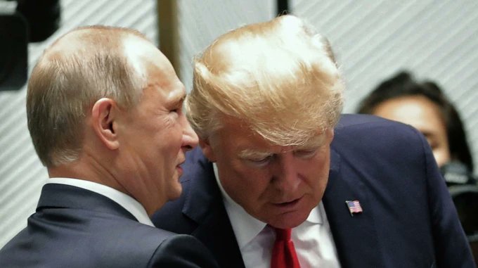 nexta_tv's tweet image. 🔴 BREAKING: TRUMP KEPT PUTIN ON THE LINE FOR OVER TWO HOURS — THEY WILL MEET IN BUDAPEST SOON
The U.S. president wrote in his social network about the rather ambiguous outcome of his phone call with the Russian dictator:
"I just concluded a very productive call with President…