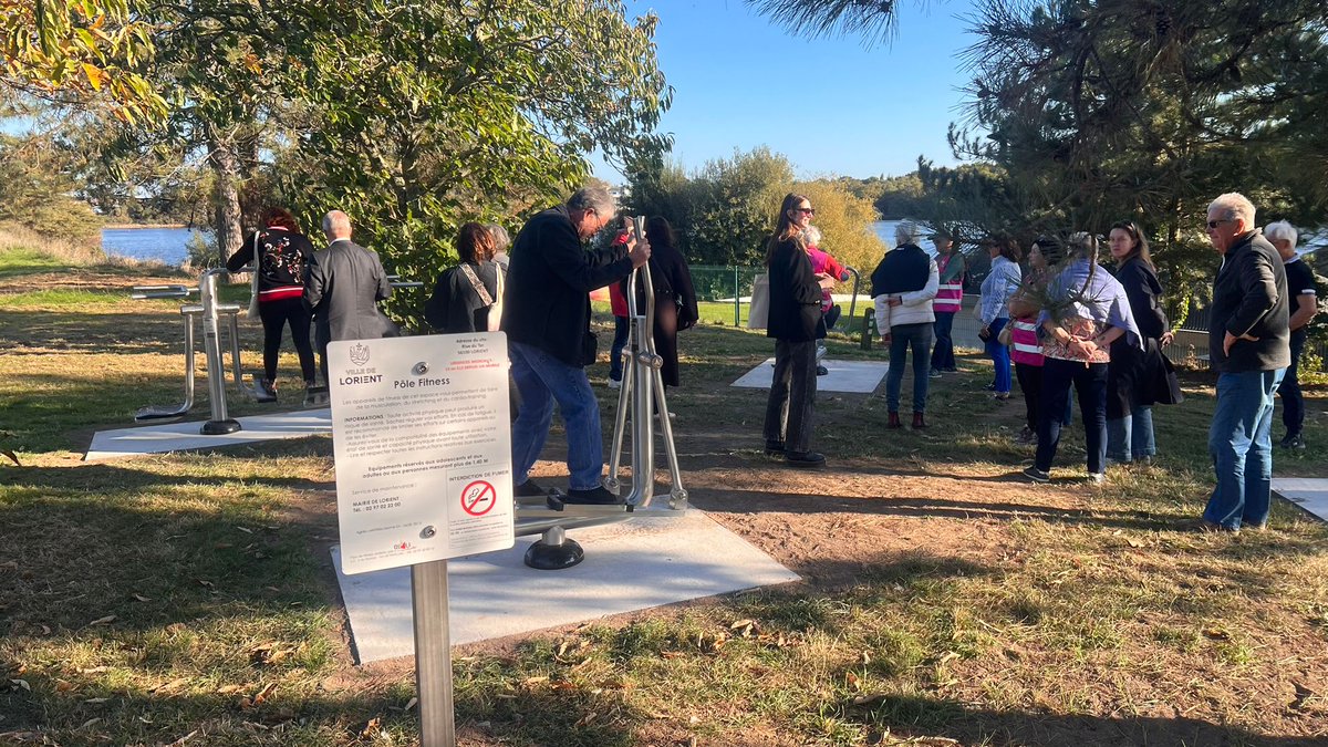 UnissonsLorient's tweet photo. Nouveau pôle fitness en accès libre inauguré sur les rives du Ter qui permet à chacun de pratiquer une activité physique en plein air. Ce projet a vu le jour grâce au budget participatif, aux conseils citoyens de quartier et au services techniques de la Ville de Lorient. https://t.co/CXW6LCxWBw