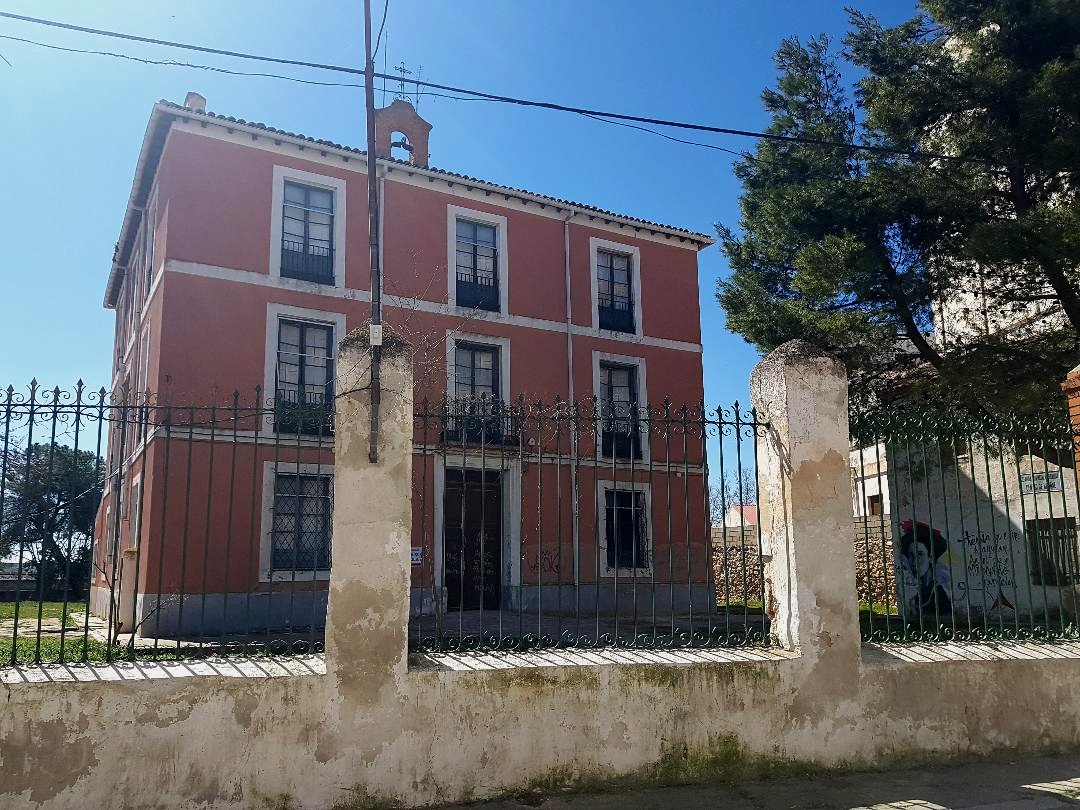 Nos unimos a esta campaña de firmas por el Hospitalillo y os animamos a firmar y compartir.
c.org/NvQyrCVBZz