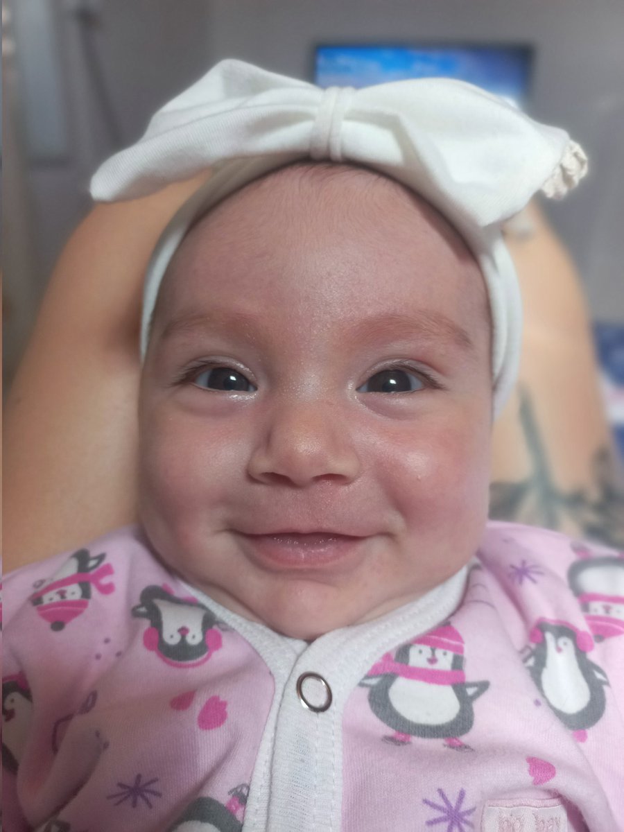 La sonrisa más hermosa 😍 hermosa de mami te amooo🩷