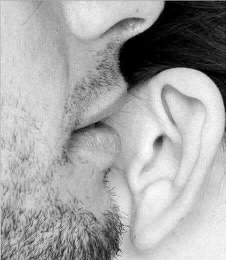 يوصيني ...
استوصي بقلبي خيرا ولا يدرى أنه القلب وما حوى ...❤

#𝐑𝔬𝔰𝖾𝕚𝕥𝐚