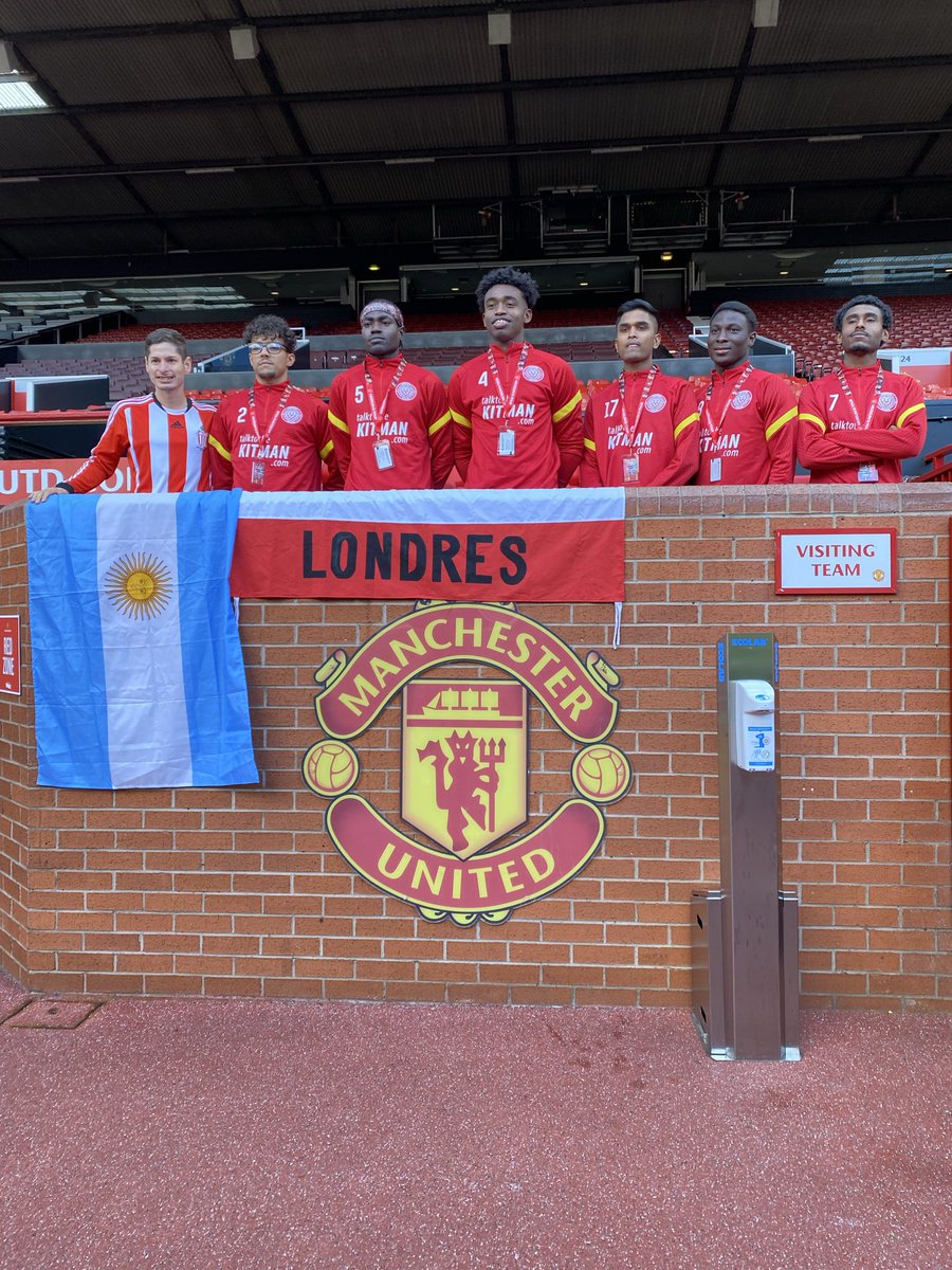 #EDLP Un día como hoy, pero hace cuatro años <a href="/EstudiantesLdn/">⚽️ EstudiantesLDN</a> jugaba un amistoso vs. <a href="/ManUtd_Es/">Manchester United</a> (en Manchester) en homenaje a los Campeones del Mundo  #HeroesDeOldTrafford