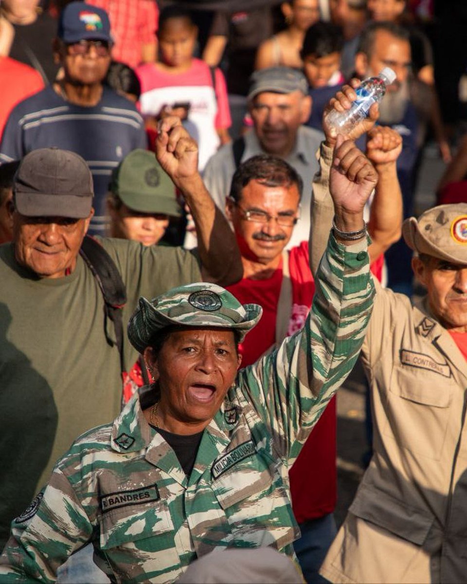 La guerra psicológica no nos toca.

 Venezuela defiende su suelo con valentía y convicción. #NavidadSoberaníaYPaz #UnleashDracarys🔥🐉