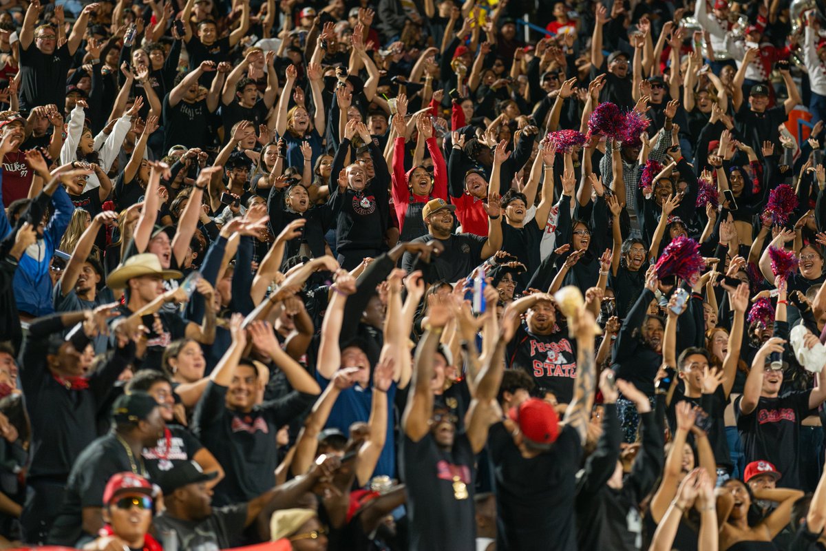 ⚫️⚫️⚫️ 🔜

see you for a 𝘽𝙇𝘼𝘾𝙆𝙊𝙐𝙏 at Valley Children's Stadium next Saturday

🎟️ GoBulldogs.com/Tickets