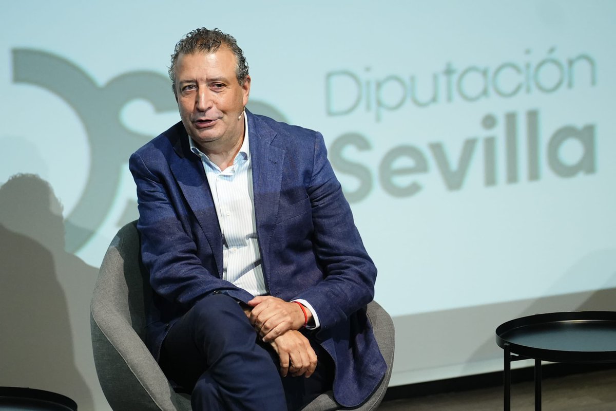 El deporte es fundamental para articular la sociedad y nuestros clubes son grandes embajadores de la provincia de Sevilla.

Por eso, nuestro apoyo es firme.
Este año hemos destinado 850.000 € y en el próximo presupuesto, queremos subir la apuesta a 1 Millón de euros para que