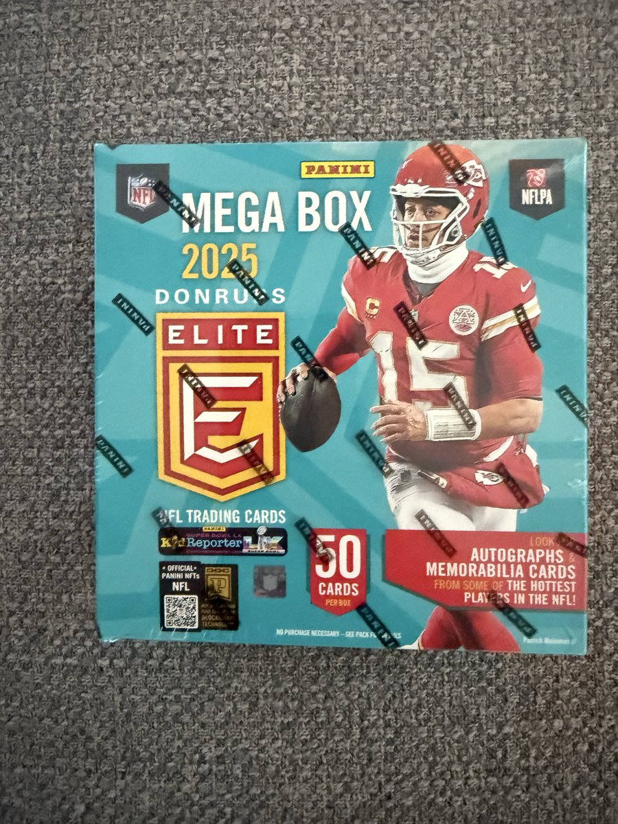 TheHobby247's tweet image. Thursday Night Football MegaBox Giveaway 🆓
We will be shipping this MegaBox of 2025 #NFL Donruss Elite for FREE to 1 lucky follower 🤝
To enter to win: follow @TheHobby247 , predict who wins Steelers/Bengals, & the final score