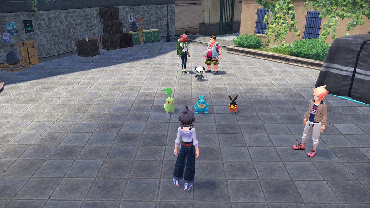 ミアレシティ！
ワニノコがいいんだろうけど、チコリータだな