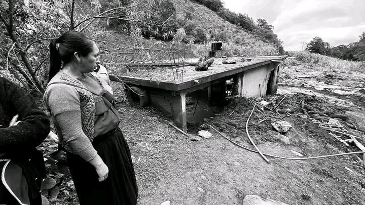 PoderNoticiaPue's tweet image. #Naupan #Puebla ✝️
🚨En Naupan, Puebla; fueron localizados los cuerpos de una pareja de abuelitos, quienes quedaron atrapados por el deslave que cubrió su vivienda.
@Gob_Puebla
@PCGobPue
#PoderNoticiaPue🗣️📰💯