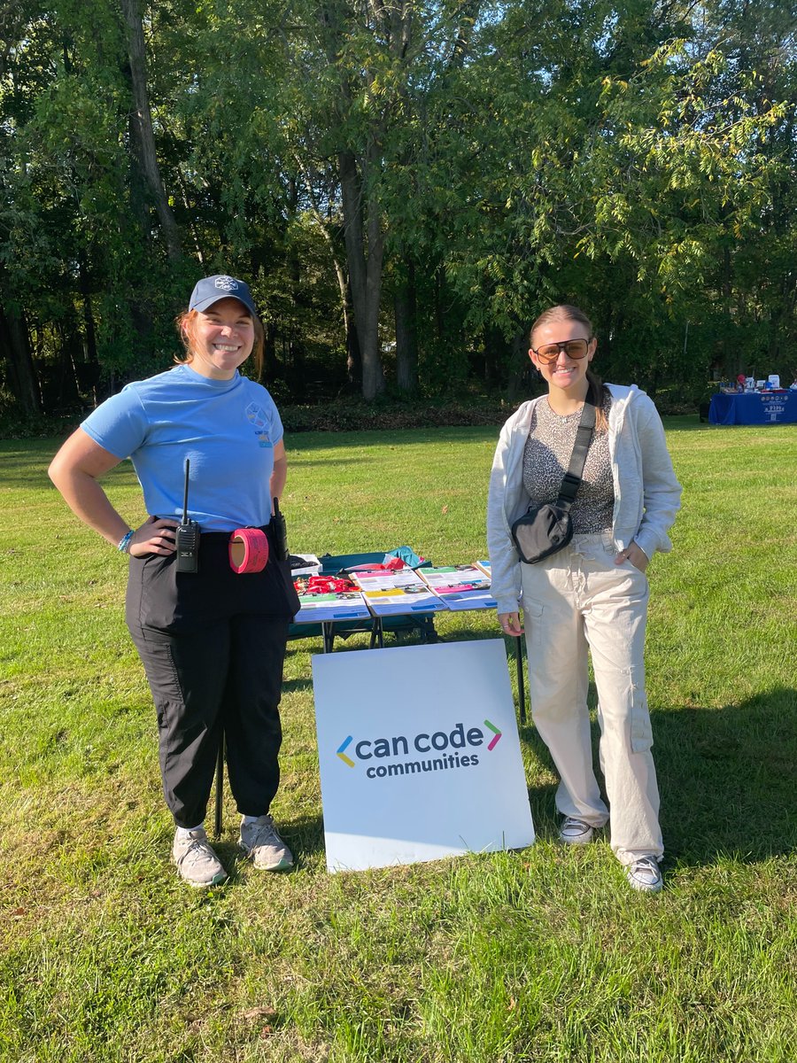 CanCodeOrg's tweet image. 🍂 This weekend, Delma & Haley joined Albany Parks & Rec’s Barn to Bridges 5K & Fall Fest, repping Can Code Communities! 💙
They shared Fall courses, digital safety tips 🔐💻 & met amazing alumni + trainees.
Seats still open—apply now: cancode.org/apply-now/
#CanCodeCommunities