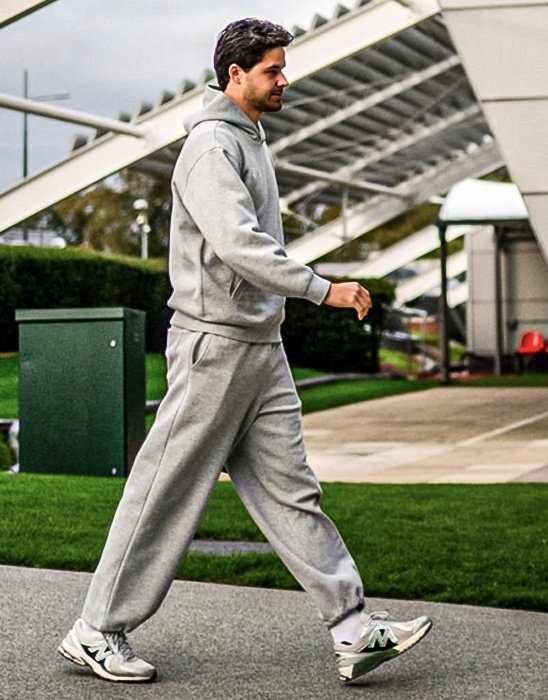 Lammens arriving back at Carrington. 👋