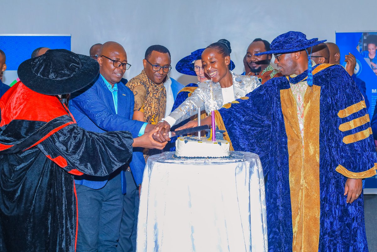 UR- RADIO SALUS (@radiosalus1) on Twitter photo Happening now: The <a href="/Uni_Rwanda/">University of Rwanda</a> is hosting a gala dinner celebrating 35 new PhD holders, who are sharing their research focused on solving national and global challenges. The event is graced by the University’s Chancellor and Vice Chancellor.
<a href="/Rwanda_Edu/">Ministry of Education | Rwanda</a>
#SalusNews Happening now: The <a href="/Uni_Rwanda/">University of Rwanda</a> is hosting a gala dinner celebrating 35 new PhD holders, who are sharing their research focused on solving national and global challenges. The event is graced by the University’s Chancellor and Vice Chancellor.
<a href="/Rwanda_Edu/">Ministry of Education | Rwanda</a>
#SalusNews