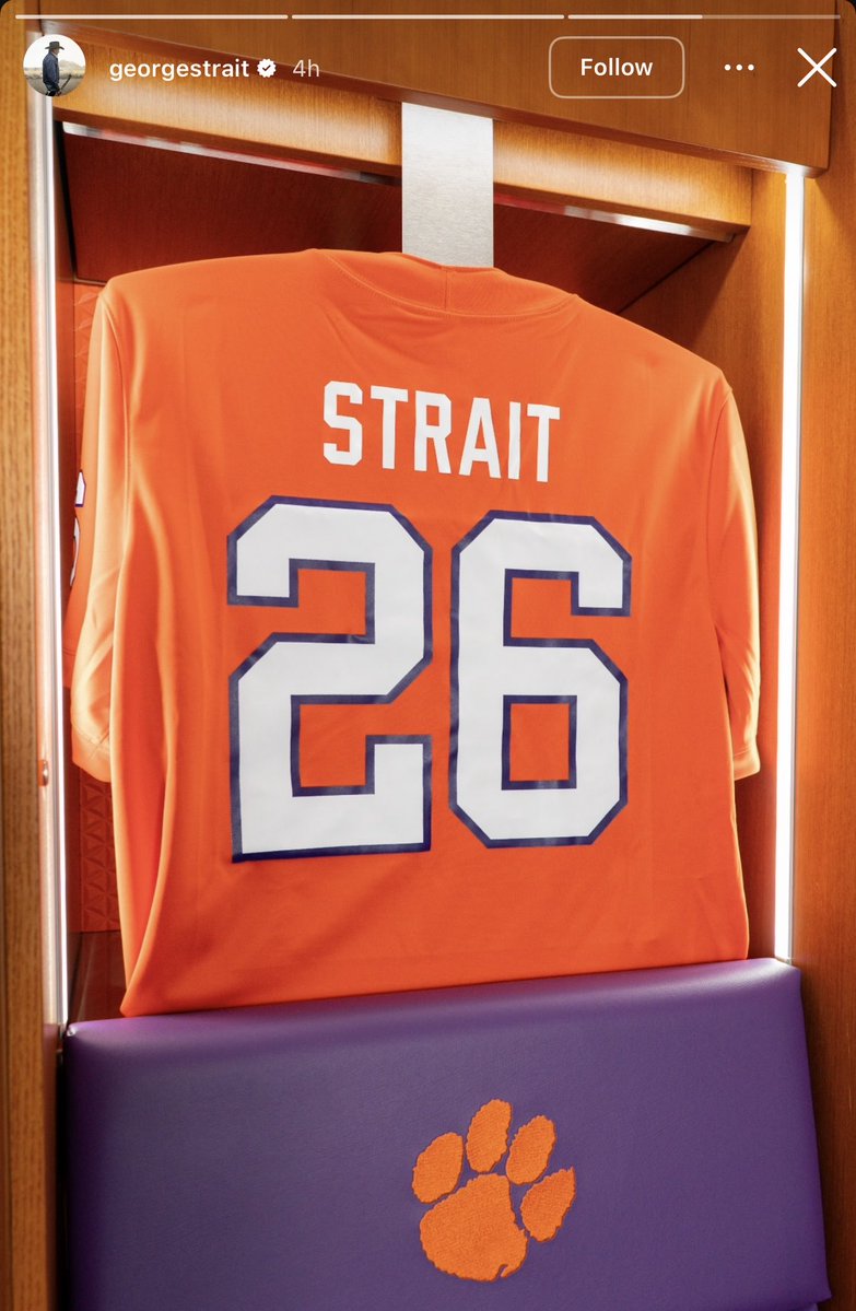 Safe to say <a href="/GeorgeStrait/">George Strait</a> is trying to…..Give It Away 🤩