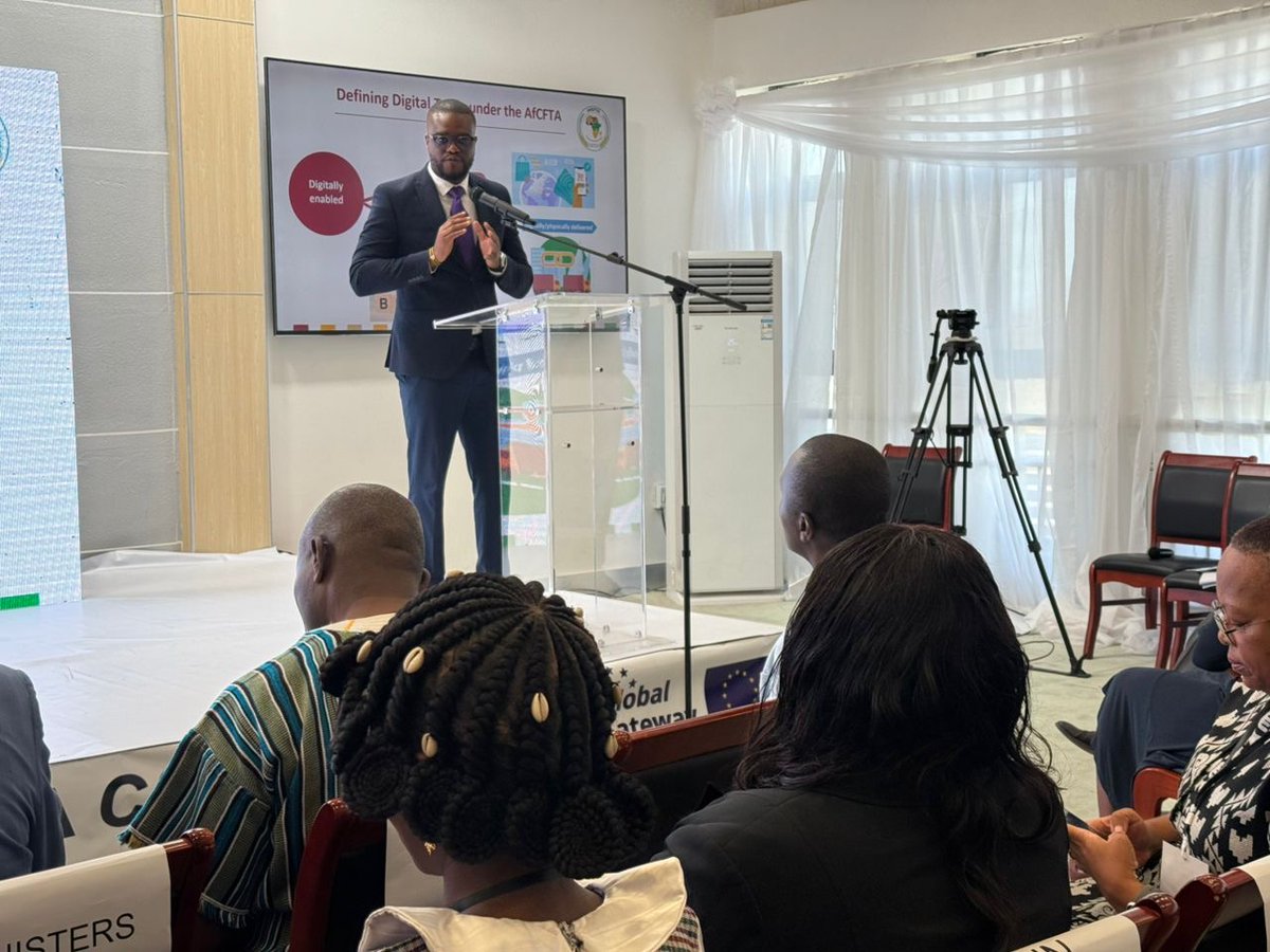 talkmorechidede's tweet photo. At the Sierra Leone #AfCFTA Regional Conference, I highlighted the benefits of the Protocol on Digital Trade &amp; the AfCFTA programmes to support the implementation i.e. AfCFTA Digital Trade Regulatory Assessments, AfCFTA Digital Innovation Challenge &amp; #ADIEP 
#AfCFTA #DigitalTrade https://t.co/jKbcywRJa9