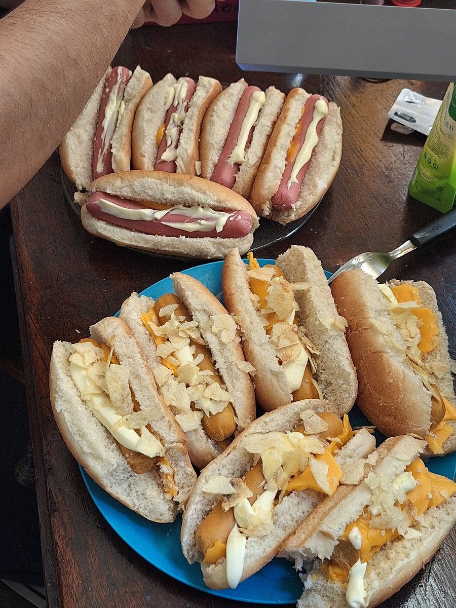 esto y acostarnos a dormir la siesta sin sexo porque estamos muy llenos