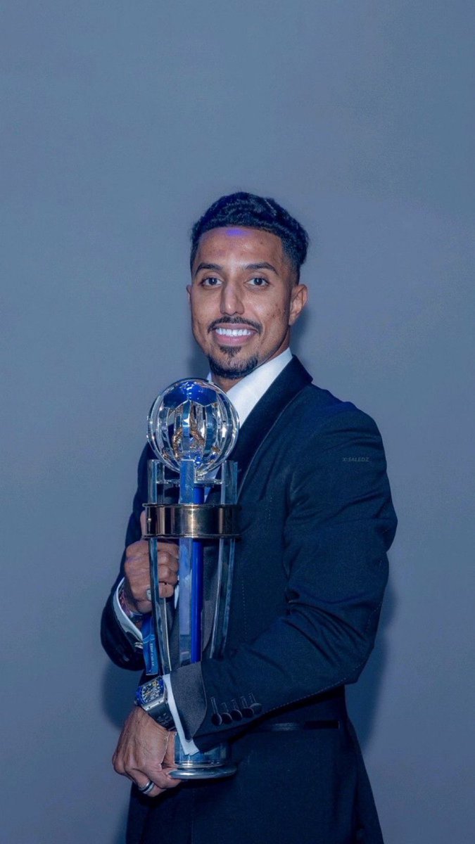 اول لاعب في تاريخ اسيا يحقق افضل لاعب في القارة مرتين

اعظم لاعب في تاريخ الخليج
اعظم لاعب في تاريخ القارة الصفراء

قبل أيام بسيطة يحاربونه الكارهين والأن يتربع على أفضلية القارة 🤫