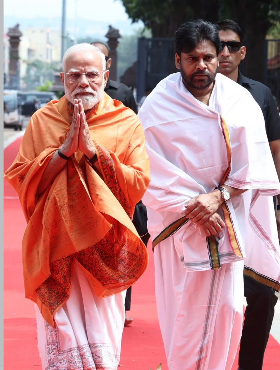 Hinduism_sci's tweet image. Caption this 🗿