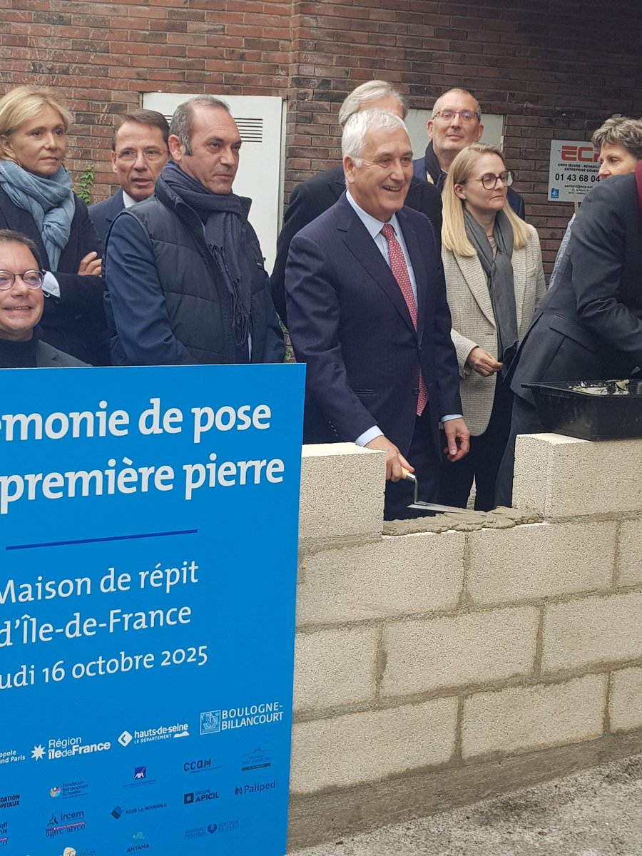 Aider les malades et les aidants telle est la vocation de la Maison du Répit !
<a href="/pcbaguet/">PC BAGUET</a> <a href="/vpecresse/">Valérie Pécresse</a> Georges Siffredi et la ministre <a href="/sophiecluzel/">sophie cluzel</a> ont posé la première pierre de la Maison qui accueillera enfants et adultes en situation de handicap ainsi que leurs proches aidants