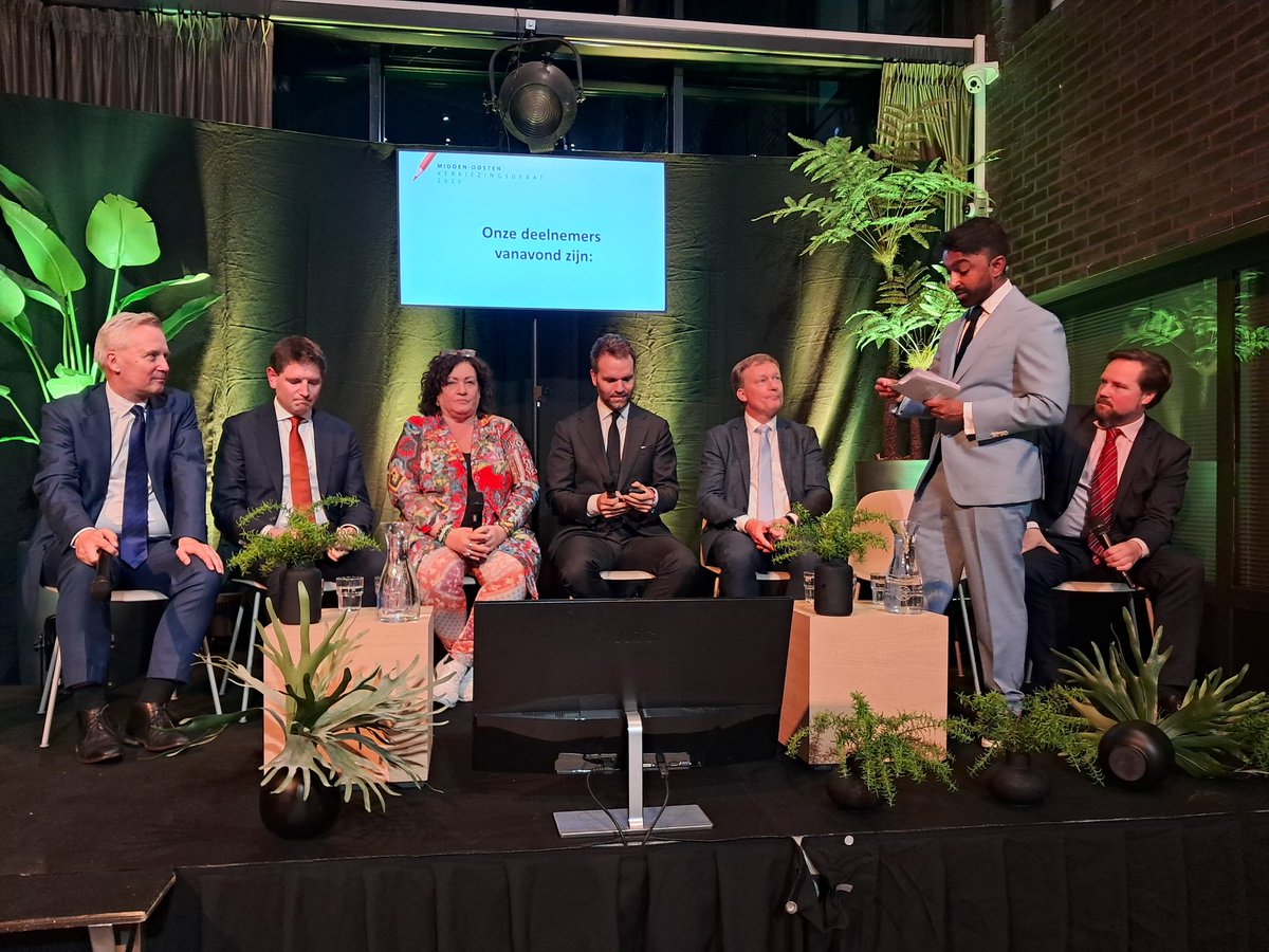 Zeven partijen aanwezig op ons #CIDIdebat: Eric van den Burg (VVD), Jan Paternotte (D66), Caroline van der Plas (BBB), Derk Boswijk (CDA), Diederik van Dijk (SGP), Don Ceder (CU) en Diederik Boomsma (JA21). Presentatie is in handen van <a href="/TimonDias/">Timon Dias</a>!