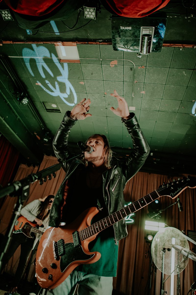 AtlasArtist's tweet photo. [show review] @TheRocketSummer performed a cozy, intimate show in Tucson this week in celebration of 20 years of #HelloGoodFriend! Check out all the photos: https://t.co/EoF9j2l3hf https://t.co/JrWCMZDZJQ