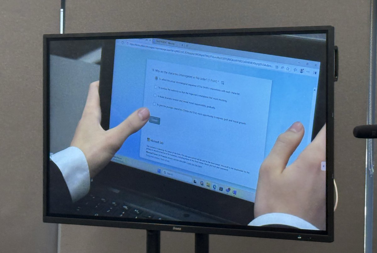 PhillipHedger's tweet image. It was an absolute privilege to visit @ribbweb in Clitheroe today as part of the North West EdTech Hubs Study Tour. We enjoyed seeing digital learning in action across KS3 & KS4, including a brilliant live Year 11 English lesson exploring texts, language & meaning. ✨
