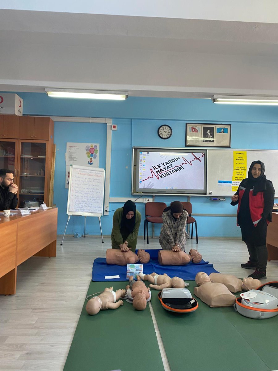 Bir kalp durabilir… ama doğru müdahaleyle yeniden atabilir! 💪❤️
Trabzon İlkyardım Eğitim Merkezi olarak CPR farkındalığı için eğitimlerimizle yanınızdayız.
#KalbiYenidenCanlandır #CPRDay #IlkYardım <a href="/tcmeb/">Millî Eğitim Bakanlığı</a> <a href="/meb_dhgm/">Destek Hizmetleri Genel Müdürlüğü</a> <a href="/TrabzonMem/">Trabzon İl Milli Eğitim Müdürlüğü</a> <a href="/ozkan_meb/">Özkan AVCI</a> <a href="/cemalunal_/">C.ÜNAL</a> <a href="/muhammetblgn74/">MUHAMMET BİLGİN</a> <a href="/glbhr28/">gülbahar</a>