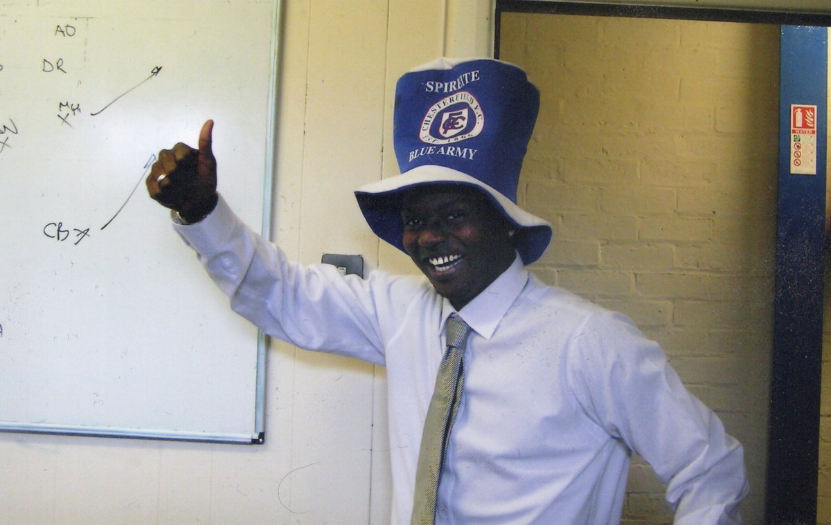 Working through behind-the-scenes images from Psychologist Peter Leakey from the naughties. This one is Tcham N'Toya #914 after the Luton great-escape in 2004