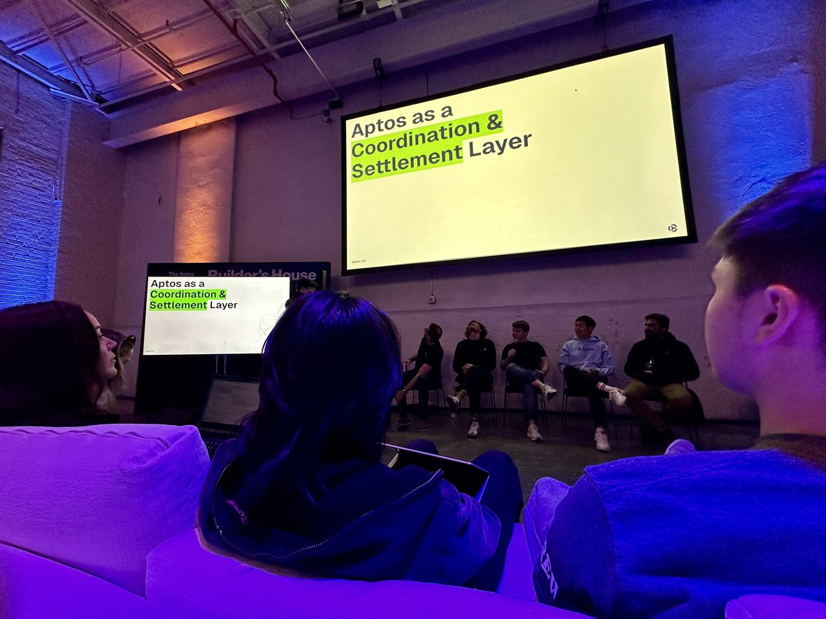 The AE: NYC Builder House is PACKED.

All eyes on <a href="/Aptos/">Aptos</a> + <a href="/shelbyserves/">Shelby</a> for this super session with the Shelby founding team &amp; friends—<a href="/jump_/">Jump Crypto 🔥💃🏻</a>, <a href="/MalbecLabs_xyz/">Malbec Labs | IBRL/acc</a> (core contributor to <a href="/doublezero/">DoubleZero IBRL/acc</a>), Aptos Labs, and the 50+ partners already building on Shelby.

The devs are devving 🚢
