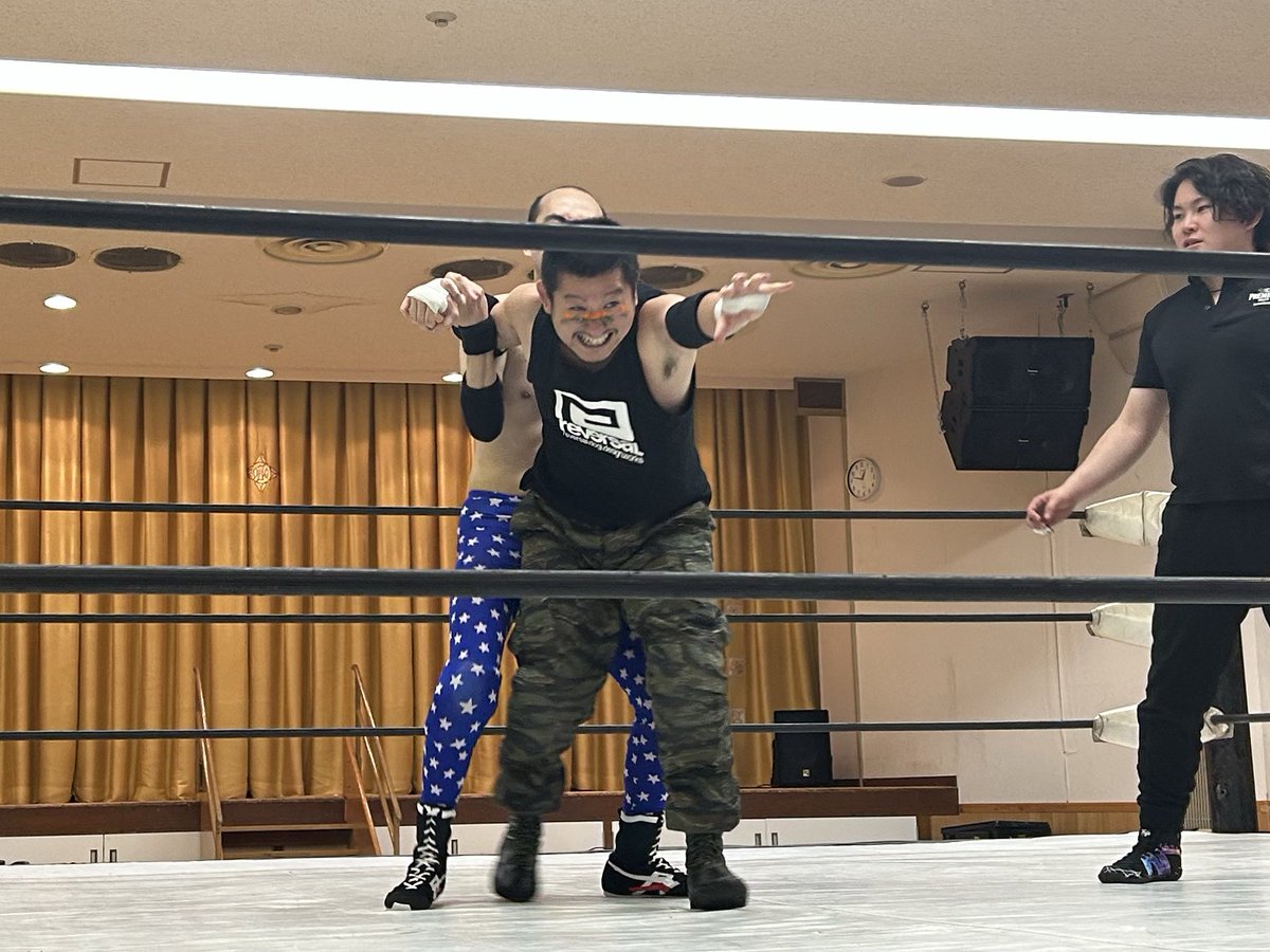 tommy_shanshan's tweet photo. 2025.10.12
RAWプレ旗揚げ興行vol.90
第1試合②
シングルマッチ
リヴァー沢プレ復帰戦
風渡 辺琉
VS
リヴァーサル沢
「折るぞー!」
#RAW90 https://t.co/M2Ty5lg83D