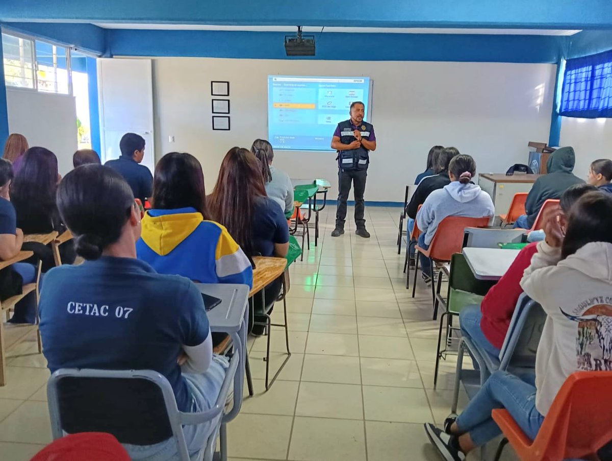 sspdgo's tweet image. #DurangoRenace La SSP a través del equipo operativo de la Subsría de Prevención Social y Participación Ciudadana, llevó a cabo la plática, "Prevención de la Violencia y sus Consecuencias"; en el CECAT #07 del poblado 15 de Sep, con Policía Estatal y Unidad de Proximidad.