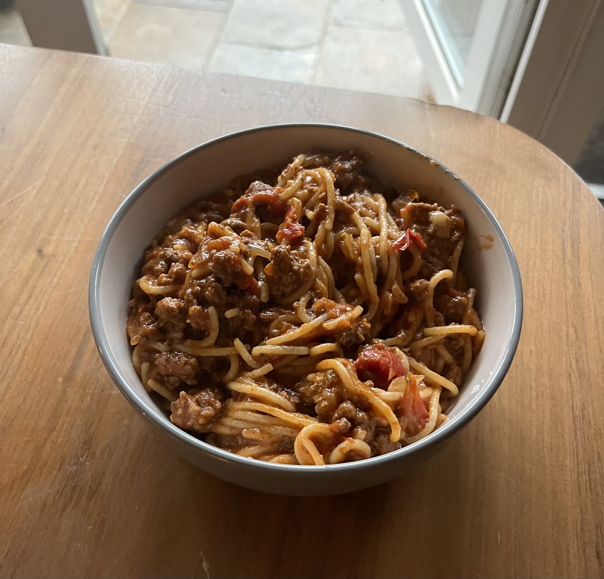 hikingshawty's tweet image. today i walked five miles and i had bolognese for dinner 🍝