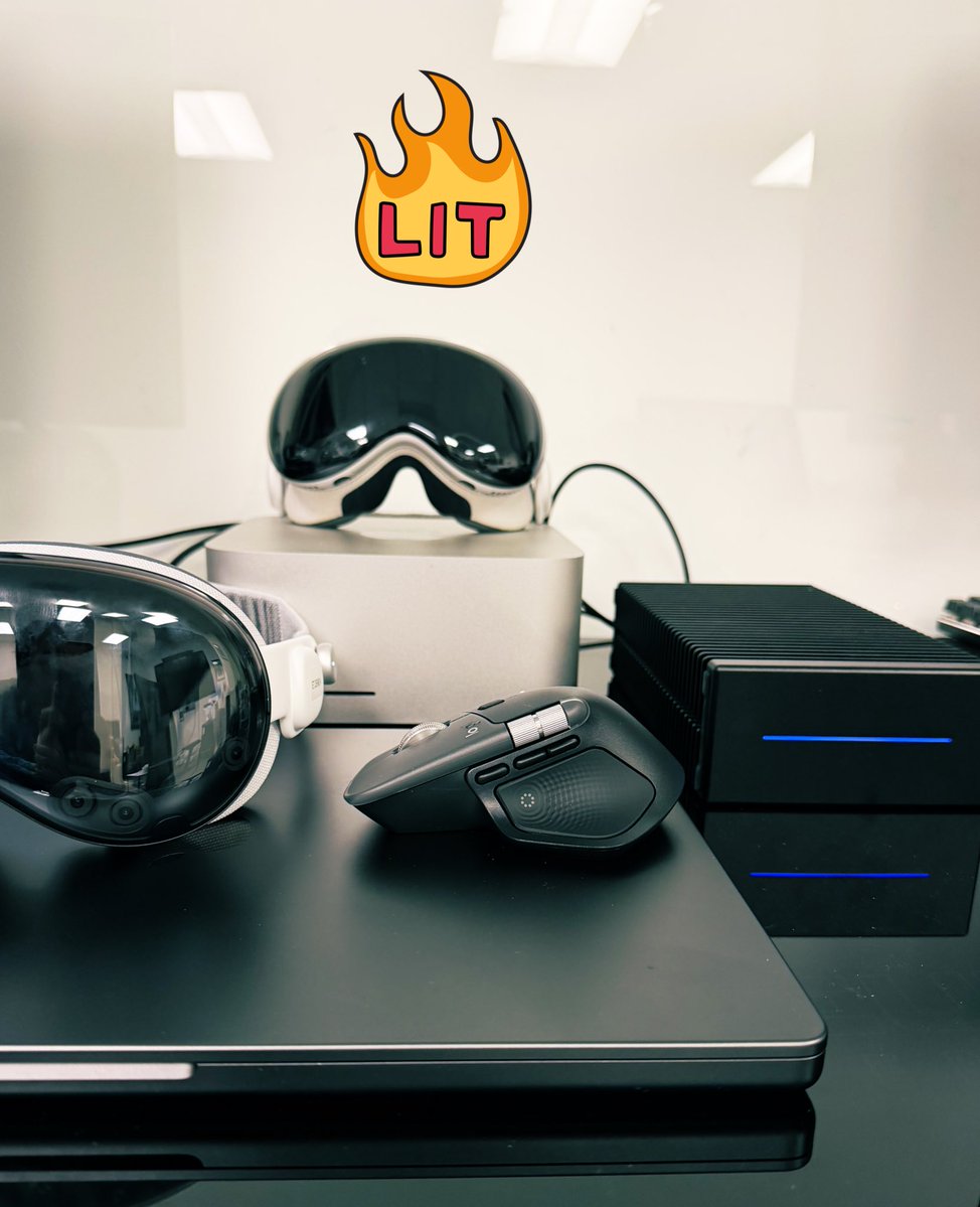 hughhoufilm's tweet image. We are ready for M5 Mac 😱
@PoweredbyOWC brand new thunderblade x12 46TB and the @Logitech MX Master 4 Mac edition. All these is gonna work great for our new M5 setup!
Spatial Computing with SPEED!!
#spatialcomputing #AppleVisionPro #VisionPro