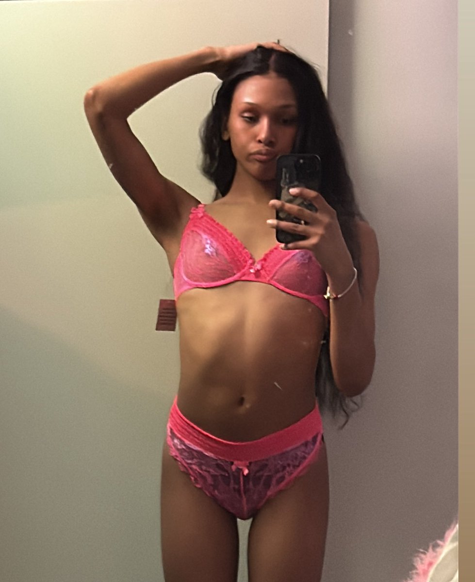 badgalgata's tweet photo. morninggg🙈 https://t.co/Qz3kPG9vtm