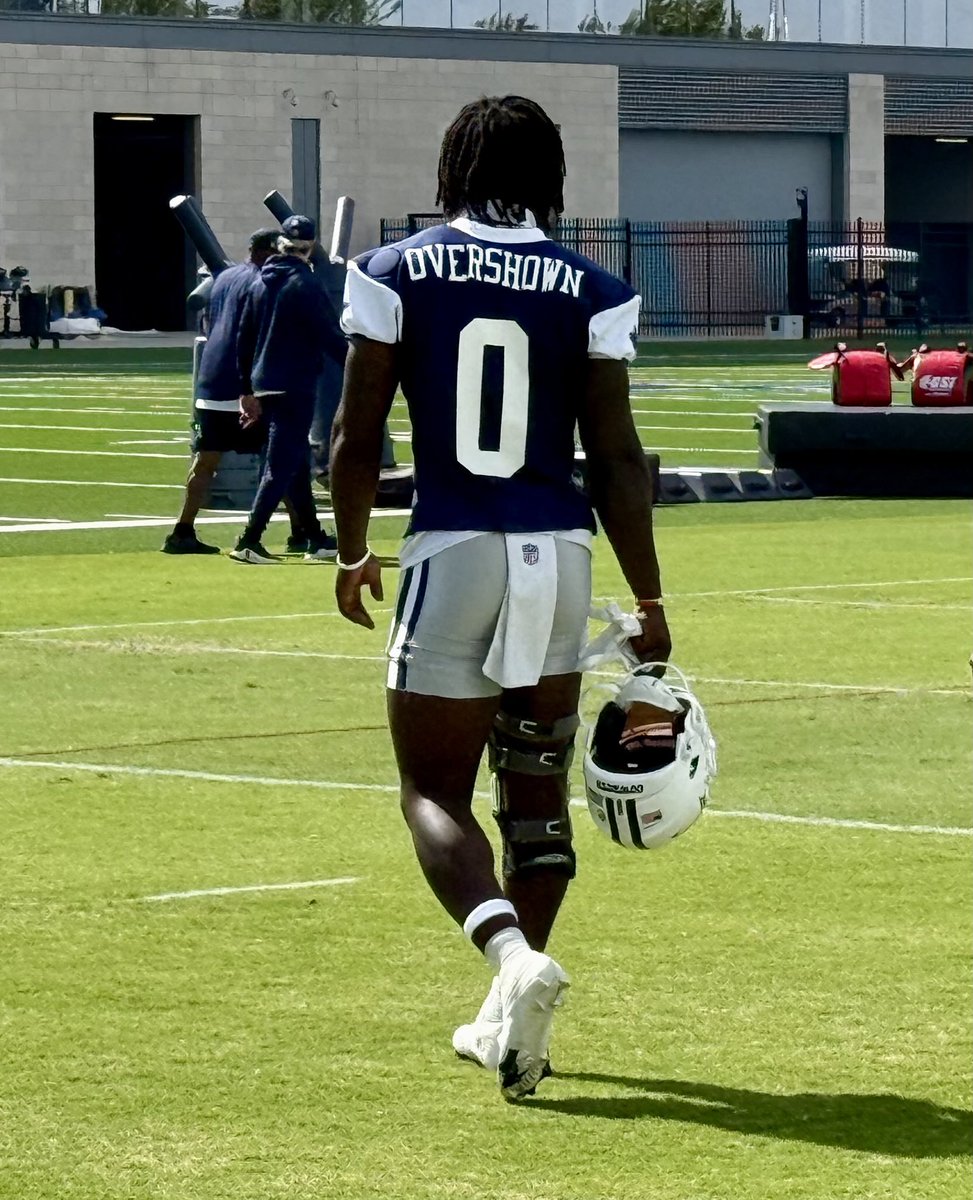DeMarvion Overshown doing more work off to the side 