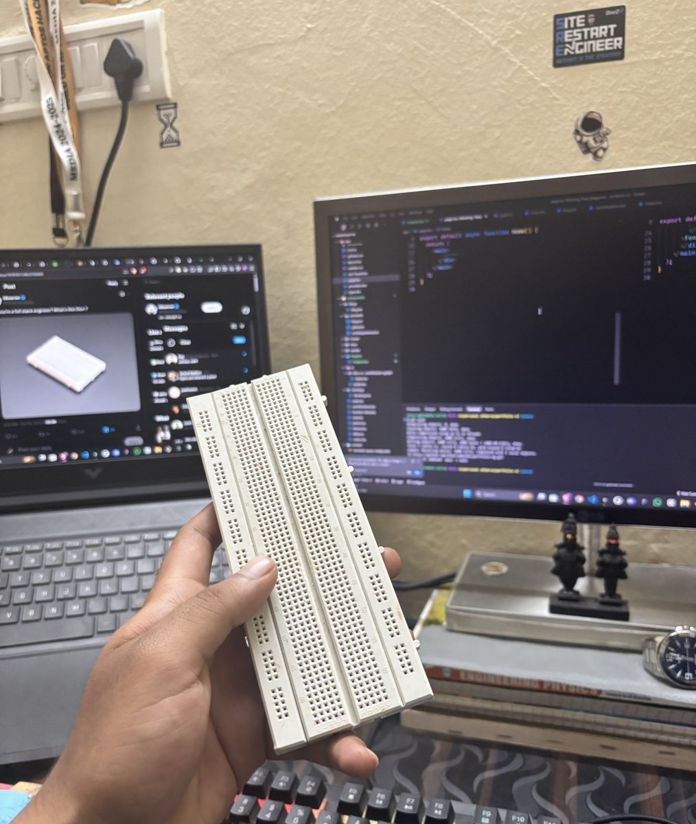 AtharvaXDevs's tweet image. every full stack engineer should have this