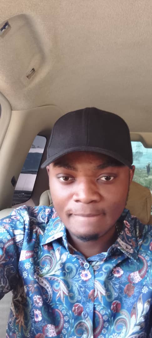 Le plus jeune politologue du Congo 🇨🇩 

<a href="/Bernard_matunaZ/">AUTORITÉ MORALE BERNARD ZIDANE</a> ✊✊