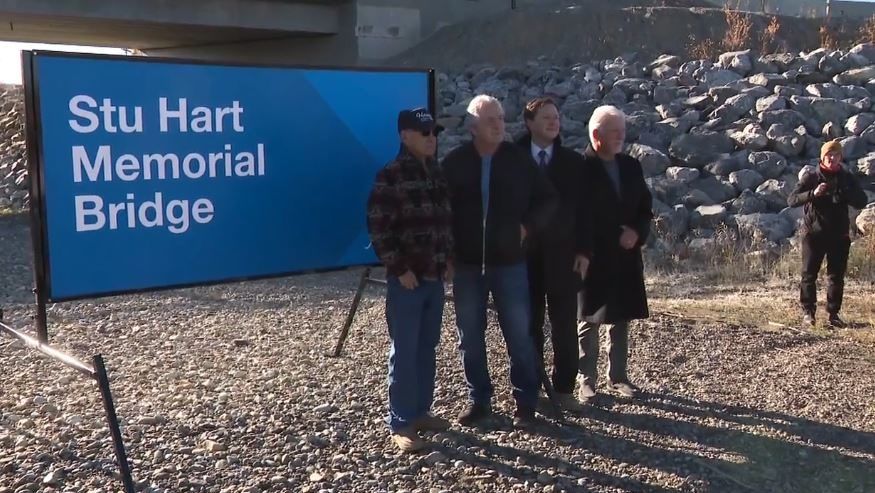 ‘Stu Hart Memorial Bridge’ unveiled in Calgary, Alberta

postwrestling.com/2025/10/16/stu…