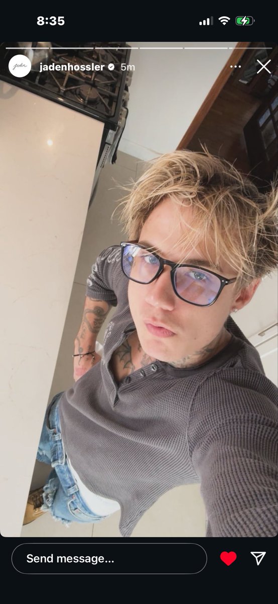 ifwjxdn's tweet image. this is me waiting for rep to come out btw