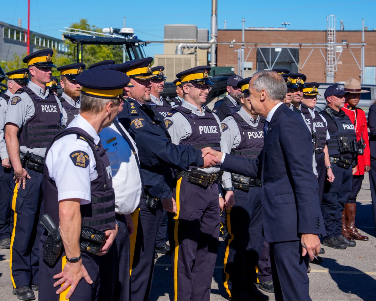 Strengthening the Criminal Code is one way we’re combatting crime. We also need the people and the resources to enforce the law. 
 
That’s why Canada’s new government is hiring 1,000 more RCMP personnel across the country to keep your community safe.